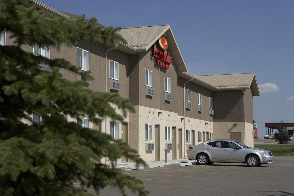 Econo Lodge Inn & Suites Innisfail エクステリア 写真