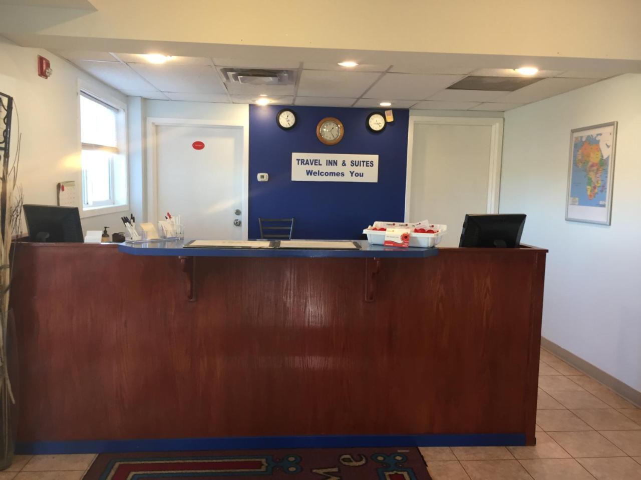 Econo Lodge Inn & Suites Innisfail エクステリア 写真