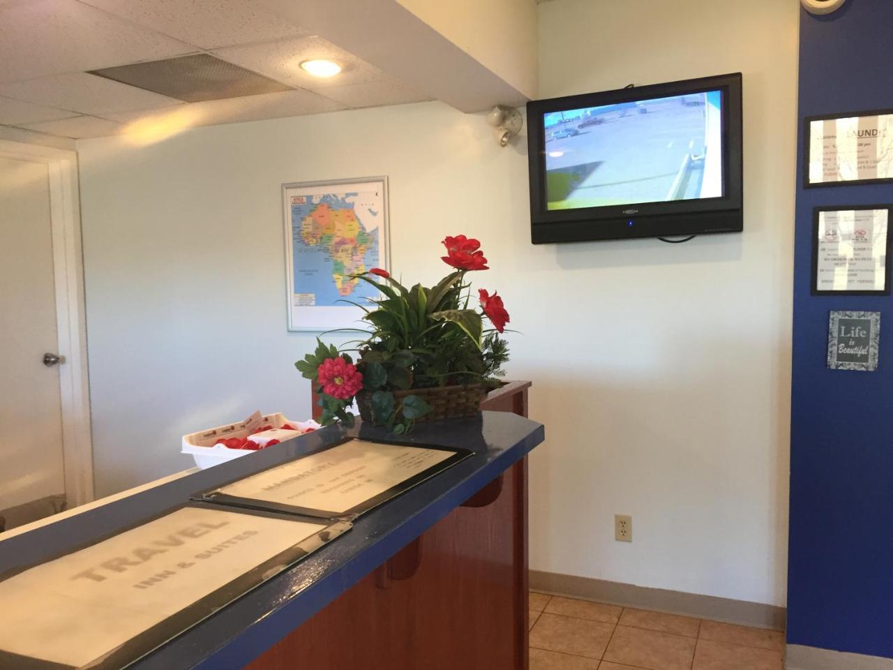Econo Lodge Inn & Suites Innisfail エクステリア 写真