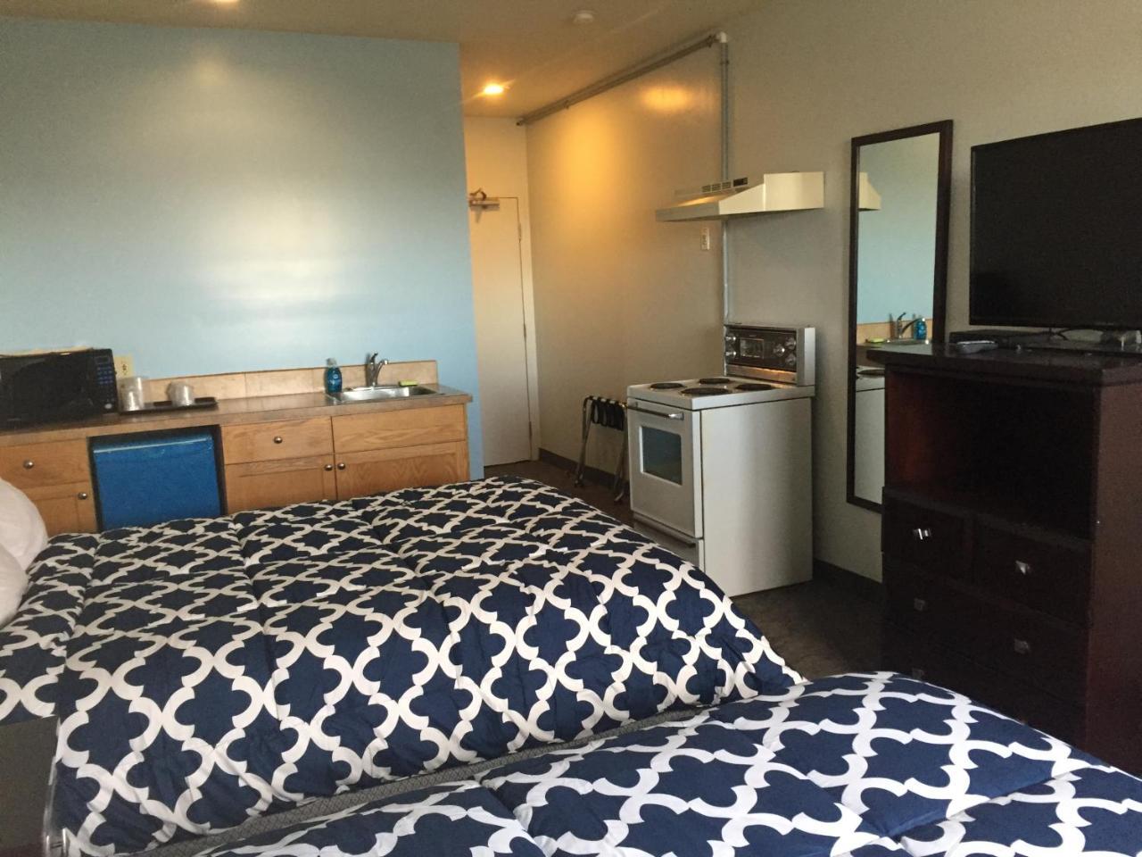 Econo Lodge Inn & Suites Innisfail エクステリア 写真