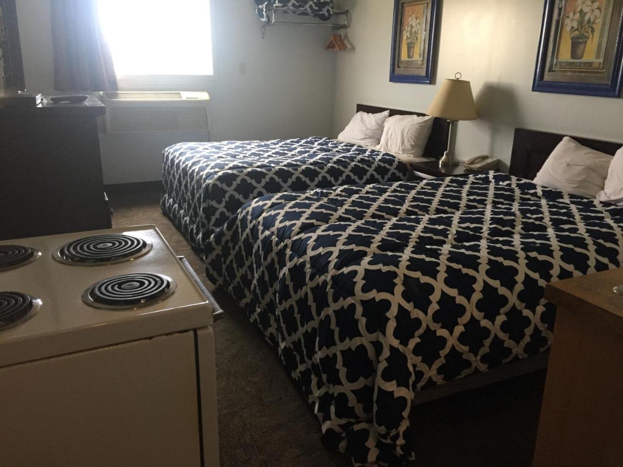 Econo Lodge Inn & Suites Innisfail エクステリア 写真