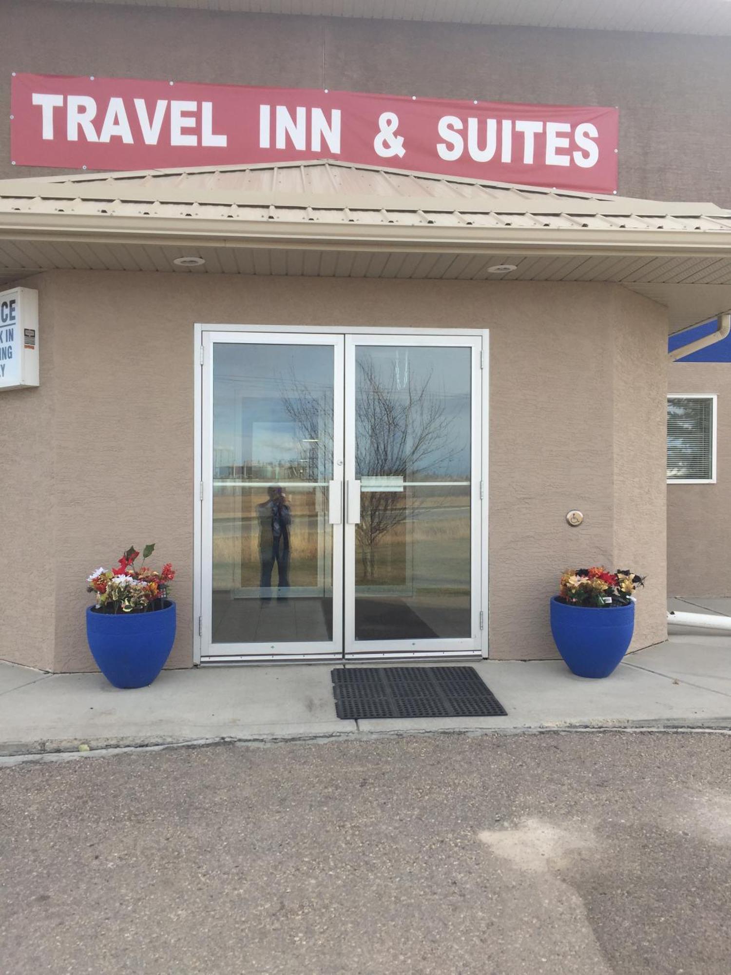 Econo Lodge Inn & Suites Innisfail エクステリア 写真