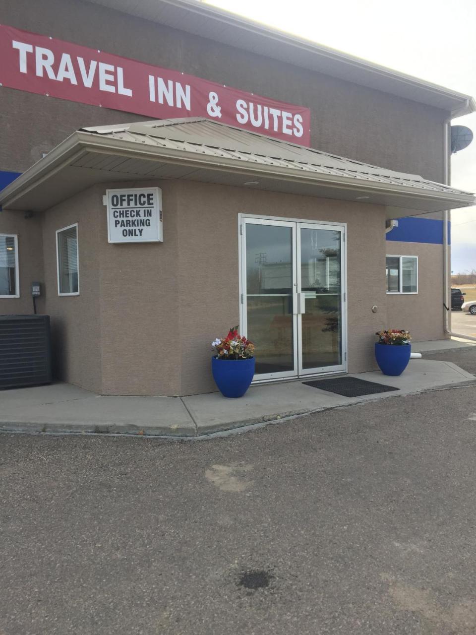 Econo Lodge Inn & Suites Innisfail エクステリア 写真
